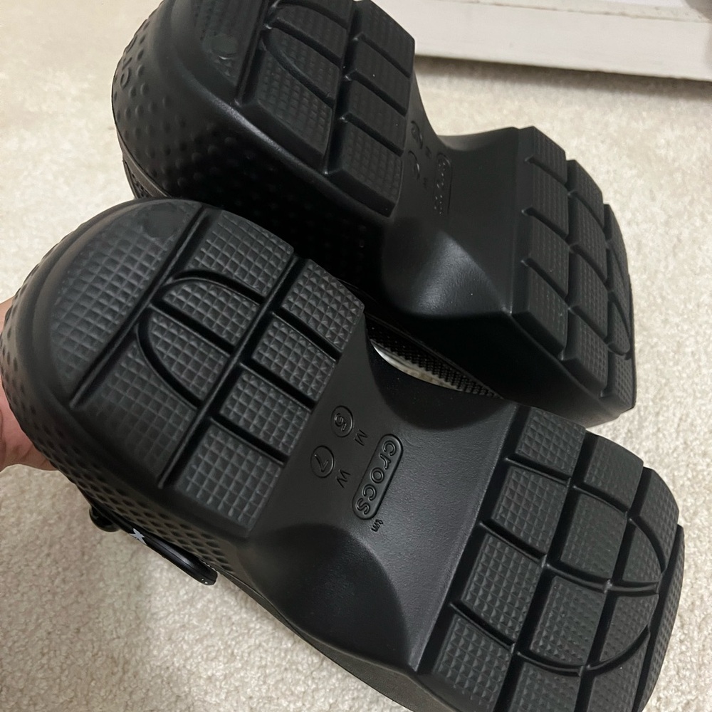 CROCS Black and White Sandals - Picture 7 of 9